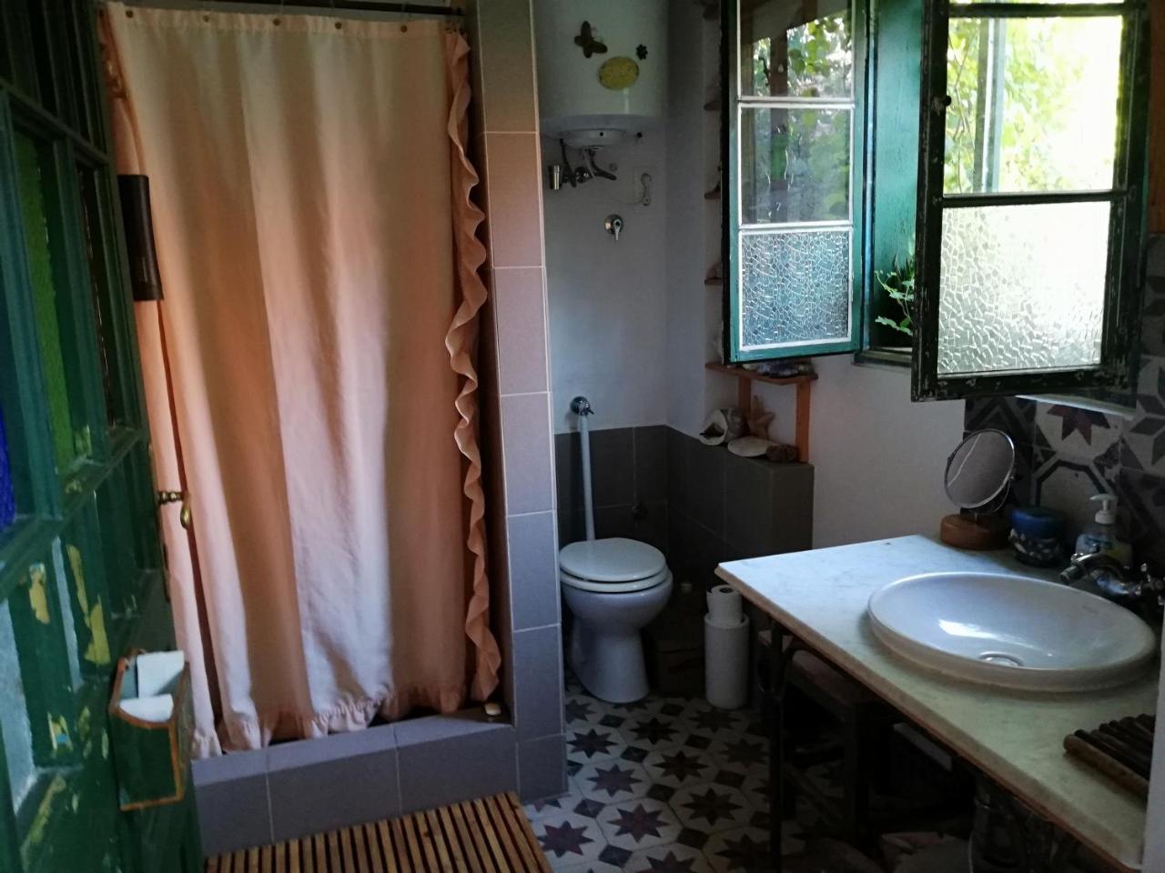 Rozmaringos Udvarhaz Dunafoldvar Bagian luar foto