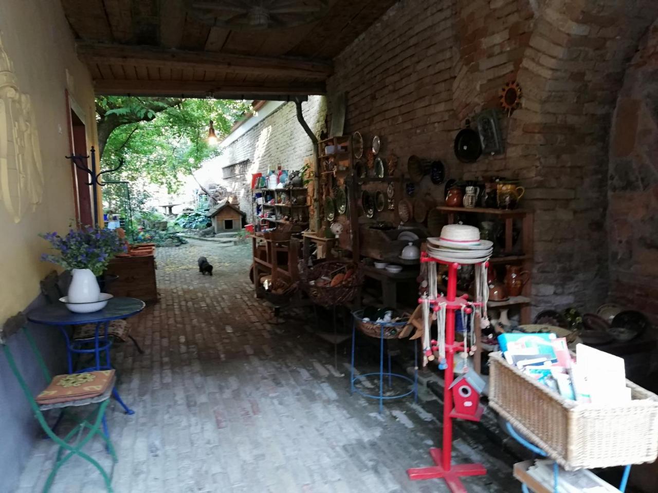 Rozmaringos Udvarhaz Dunafoldvar Bagian luar foto