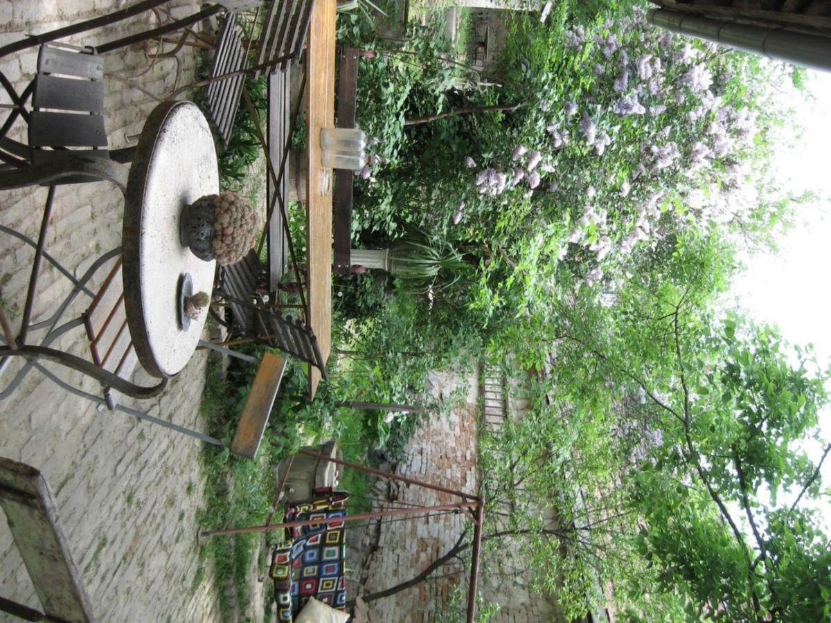 Rozmaringos Udvarhaz Dunafoldvar Bagian luar foto